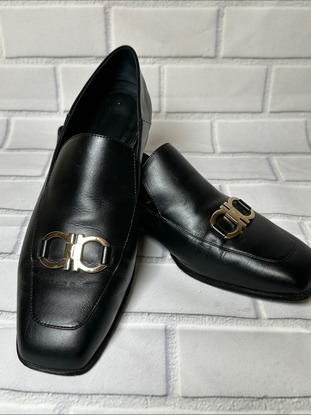 Salvatore Ferragamo Black Leather Loafers with Gold Buckle Sz 8